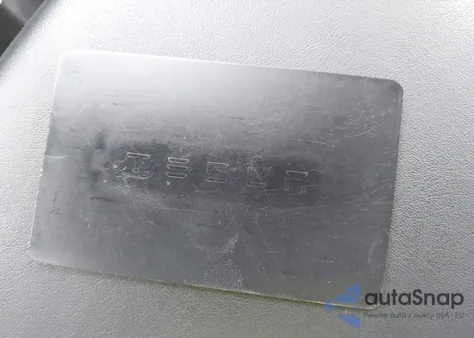 2021 Tesla Model 3 Standard Range Plus Rear-Wheel Drive z USA, uszkodzony, nr VIN 5YJ3E1EA4MF060571